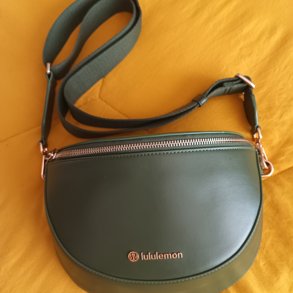 lululemon athletica Green Crossbody Bag